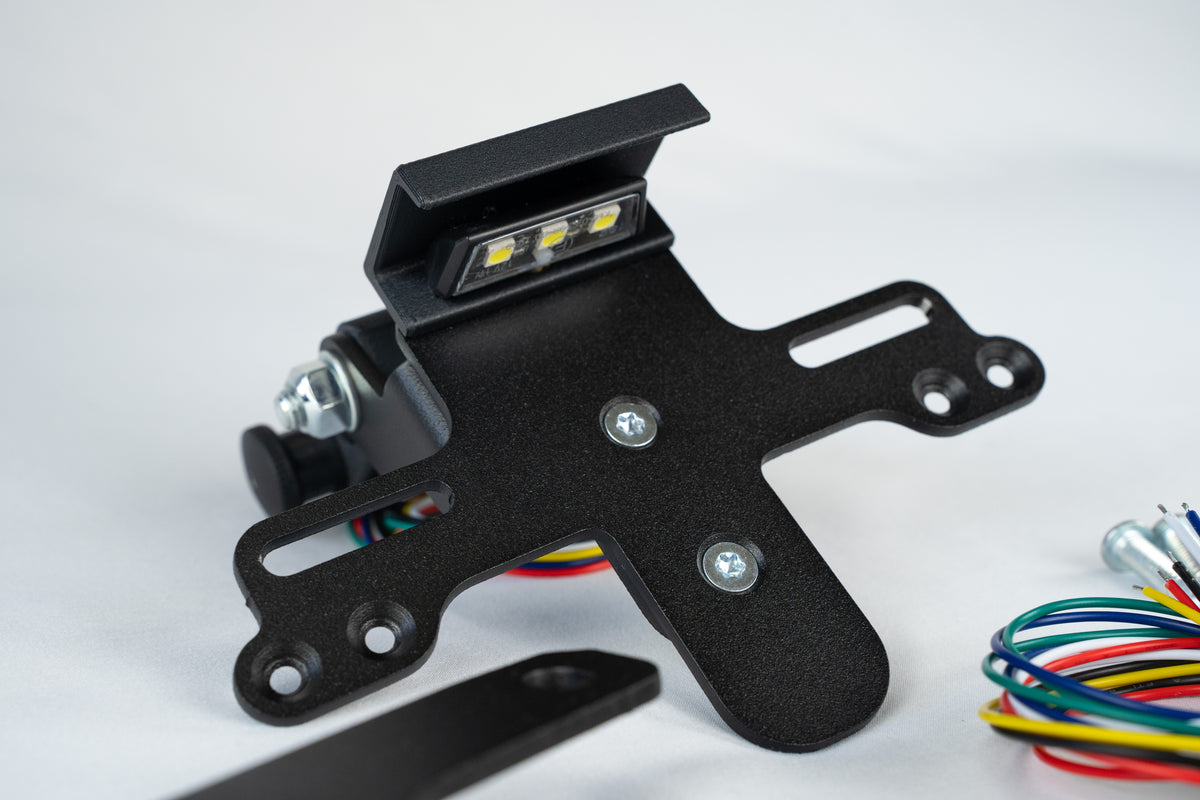 Suzuki GSXR 750 abnehmbarer Kennzeichenhalter | FUNKNERWORKS PQRS-1